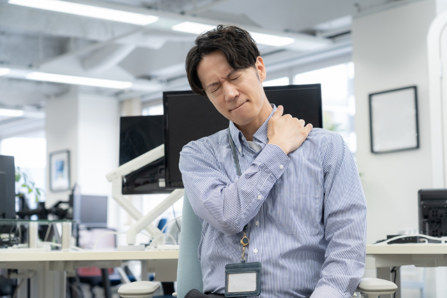 痛みが改善しないサラリーマン